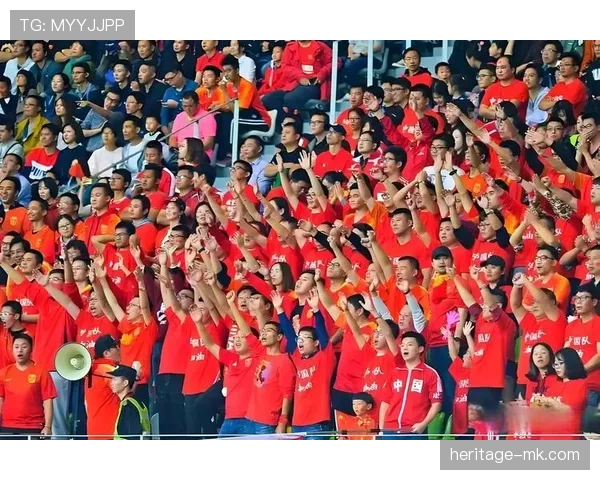 东亚杯球迷热情高涨，助球队状态回暖全力争胜