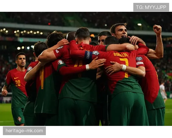 B费 vs C罗:葡萄牙国家队中场与前锋核心角色的战术差异与体系适配度分析 B费 vs C罗:葡萄牙国家队中场与前锋核心角色的战术差异与体系适配度分析